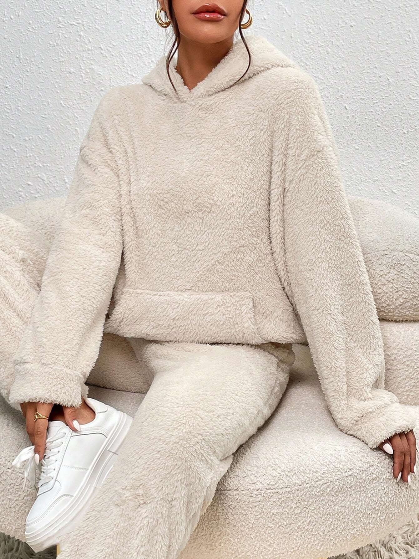 Fleece-Loungewear – Zweiteiliges Lounge-Set für Damen mit Kapuzenpullover und Jogginghose
