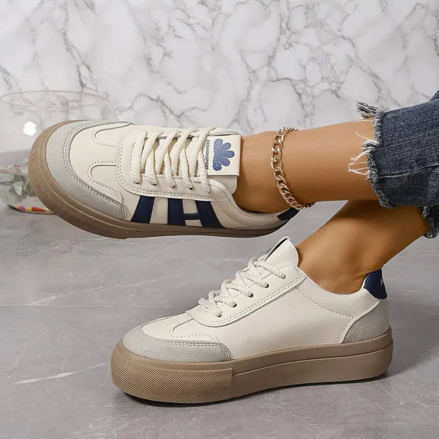 Sneaker | 3 Streifen | Schnürung | Weißer Sneaker | Damenschuhe