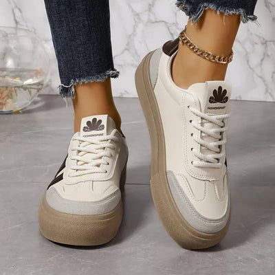 Sneaker | 3 Streifen | Schnürung | Weißer Sneaker | Damenschuhe