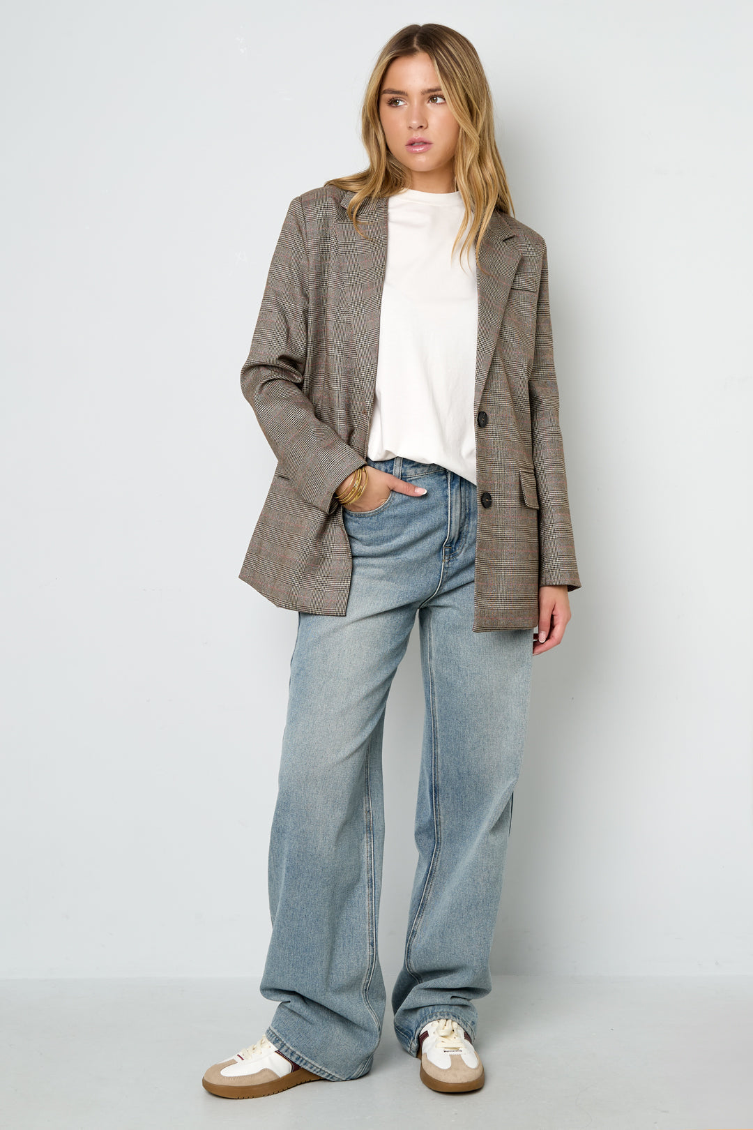 Oversized-Blazer – Damen-Blazer mit lockerer Passform und einreihiger Knopfleiste im Karomuster