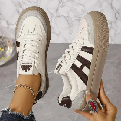 Sneaker | 3 Streifen | Schnürung | Weißer Sneaker | Damenschuhe