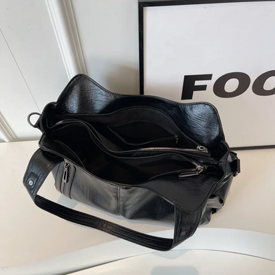 Ledertasche – Damen-Umhängetasche aus Kunstleder in Schwarz und Braun