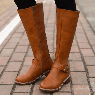 Kniehohe Stiefel – Flache Damenstiefel aus Leder mit weitem Schaft für den Winter