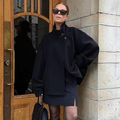 Wolljacke - Kurzer, übergroßer Trenchcoat für Frauen im Herbst