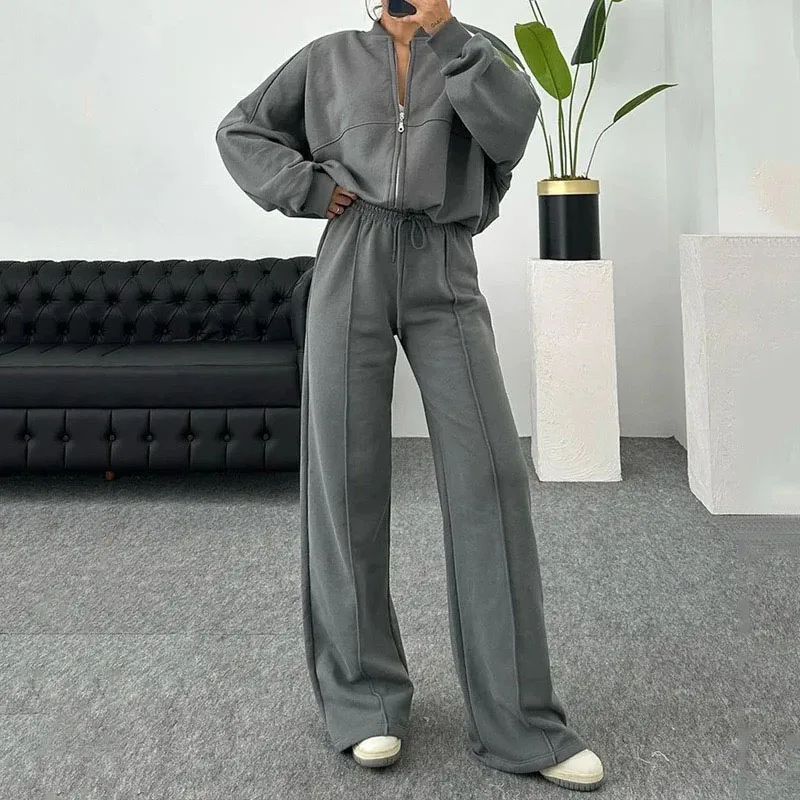 Trainingsanzug für Frauen - Sweatshirt mit Reißverschluss und Jogginghose mit weitem Bein - Zweiteiliges Set