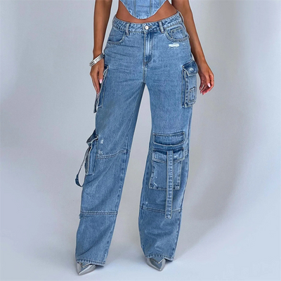 Denim-Set – Zweiteiliges Set aus bauchfreiem Tube-Top und locker sitzender Cargohose für Damen