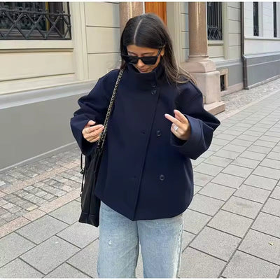 Wolljacke - Kurzer, übergroßer Trenchcoat für Frauen im Herbst