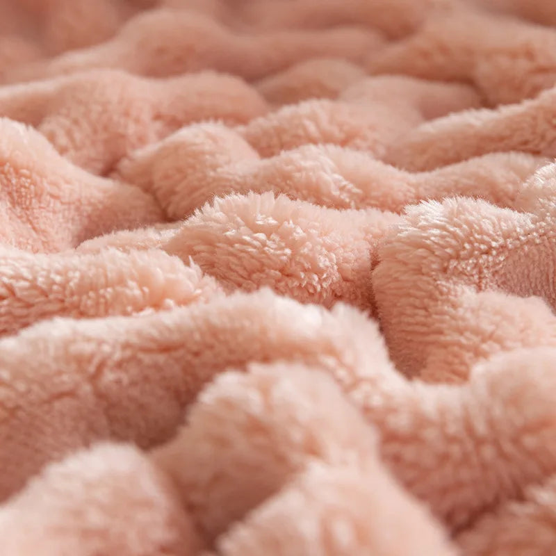 Plüschdecke – Kuschelige Winterdecken für die Couch