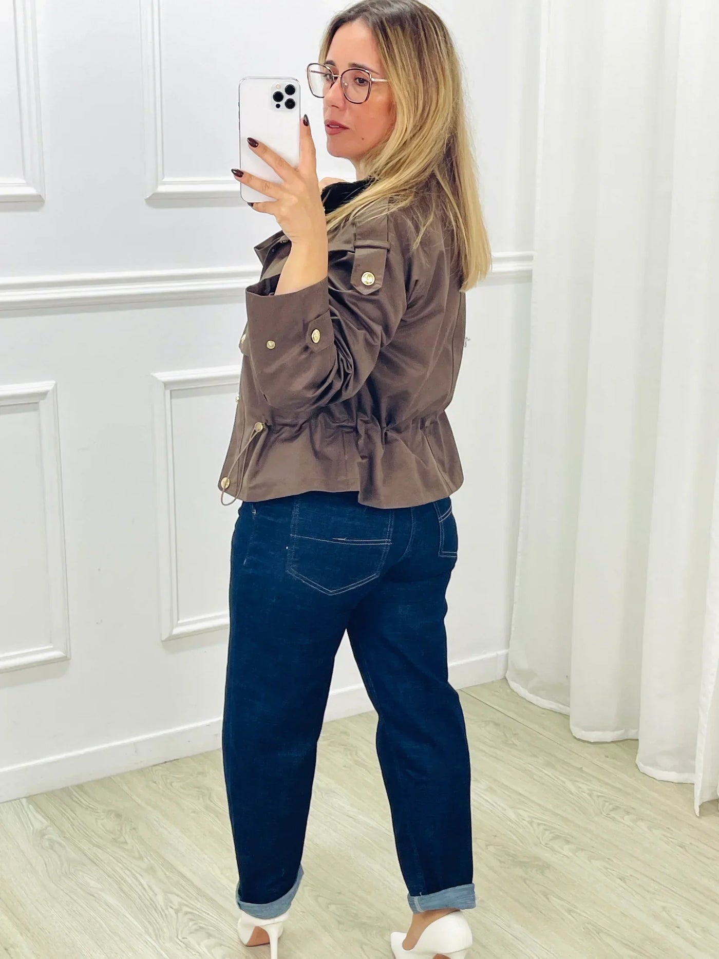 Kurze Trenchcoat-Jacke - Taille mit Kordelzug - Herbst - Kurzer Trenchcoat - Damenjacke
