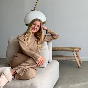 Hausanzug Damen | Geripptes Zweiteiler-Set | Oberteil und Hose-Fashion Peak