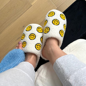 Hausschuhe Damen | Plüsch mit Smiley | Zum Hineinschlüpfen-Fashion Peak