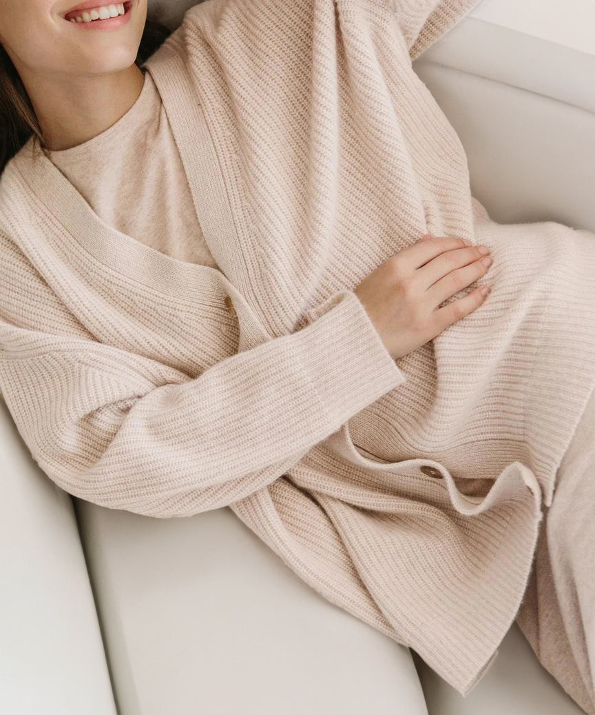 Übergroßer Strickcardigan – V-Ausschnitt – Knopfleiste – Strickcardigan – Damenstrickmode