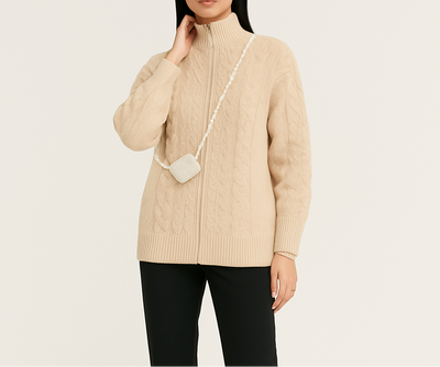 Strickjacke – Damencremefarbene Oversize-Strickjacke mit Reißverschluss