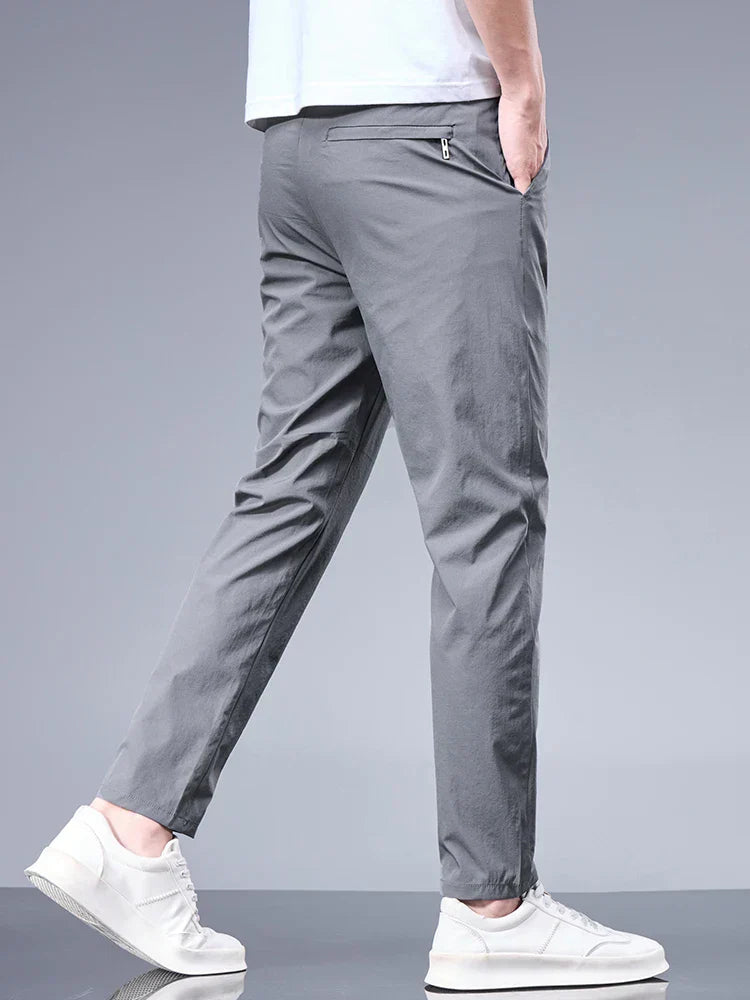 Stretchhose – Leichte, lässige Skinny-Hose für Männer