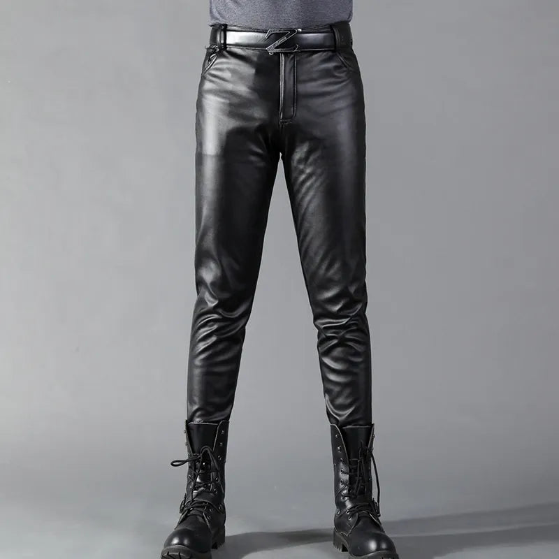 Lederhose – Schwarze, enganliegende Lederhose für Männer aus Stretchmaterial
