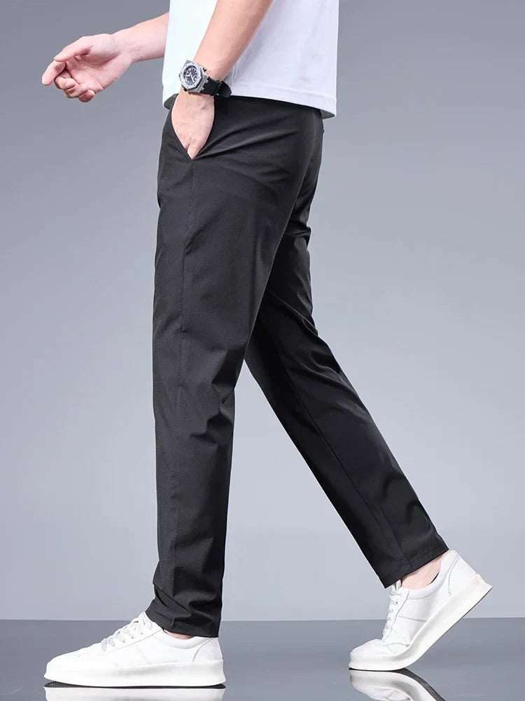 Stretchhose – Leichte, lässige Skinny-Hose für Männer