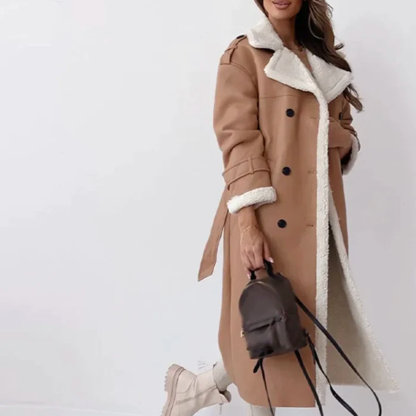Langer Wintermantel – Damen-Wintertrenchcoat mit doppelter Knopfleiste und Gürtel