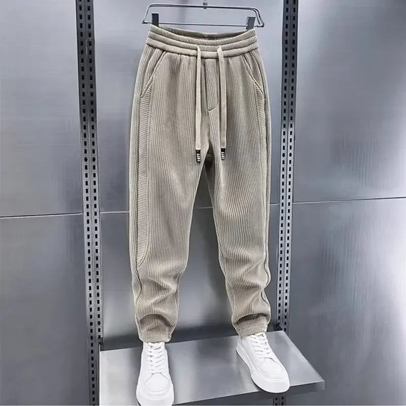 Cordhose – Herrenhose mit elastischem Bund, lockerer Passform und weiten Beinen