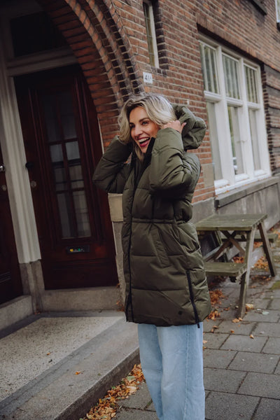Damen-Daunenjacke – mit Kapuze – mittellang – Pufferjacke – Wintermantel für Frauen