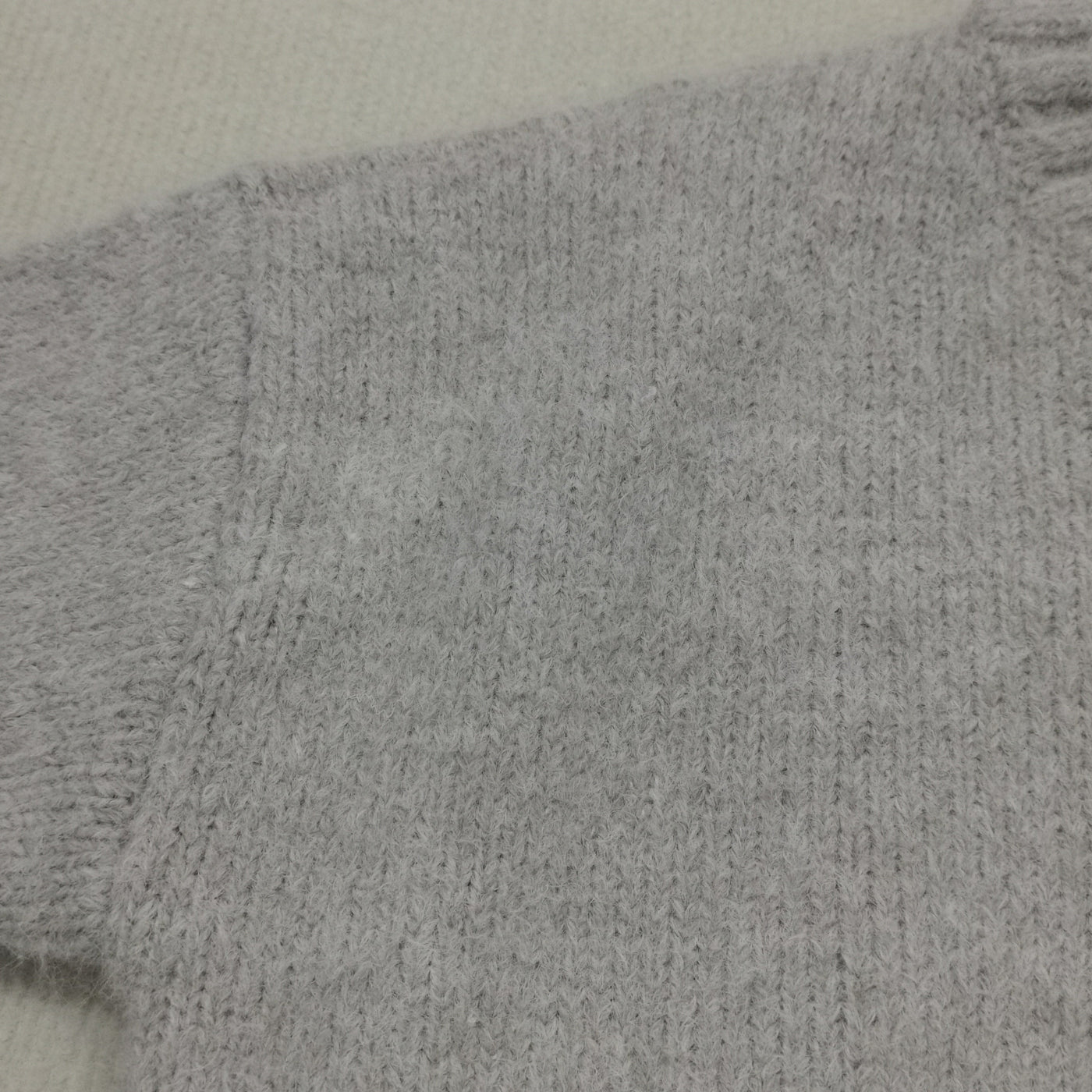 Übergroßer Pullover - Hellgrauer Damen Pullover in lockerer Passform aus grobem Strick