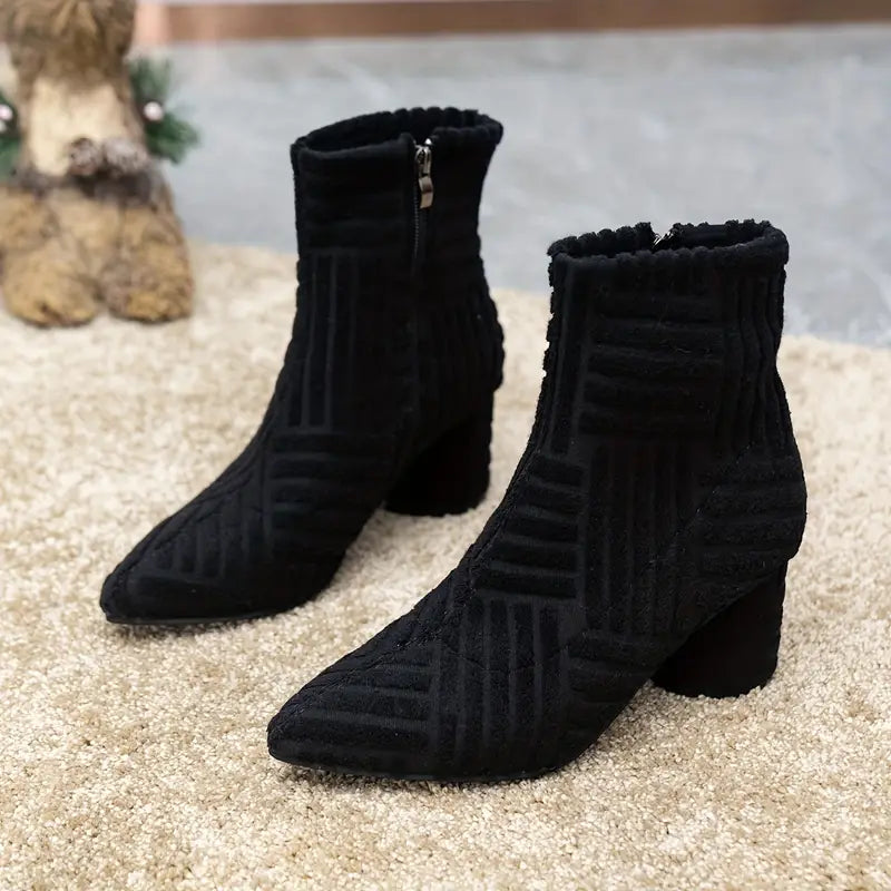 Stiefel mit Absatz – Damenstiefel mit Reißverschluss und klobigem Mittelabsatz